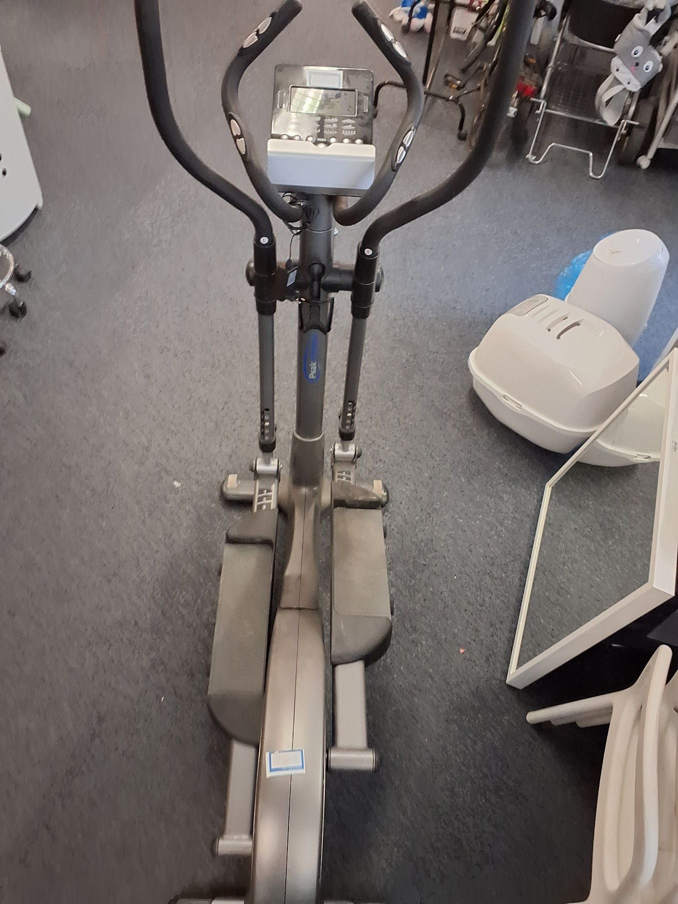 Crosstræner motionscykel - Peak Fitness