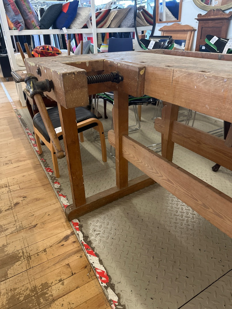 Høvlebænk med patina