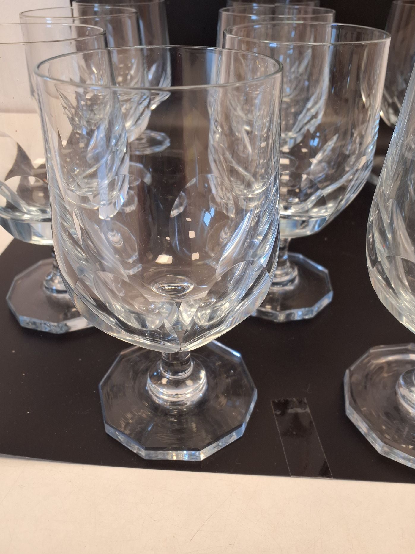 Glas  d. Krystal