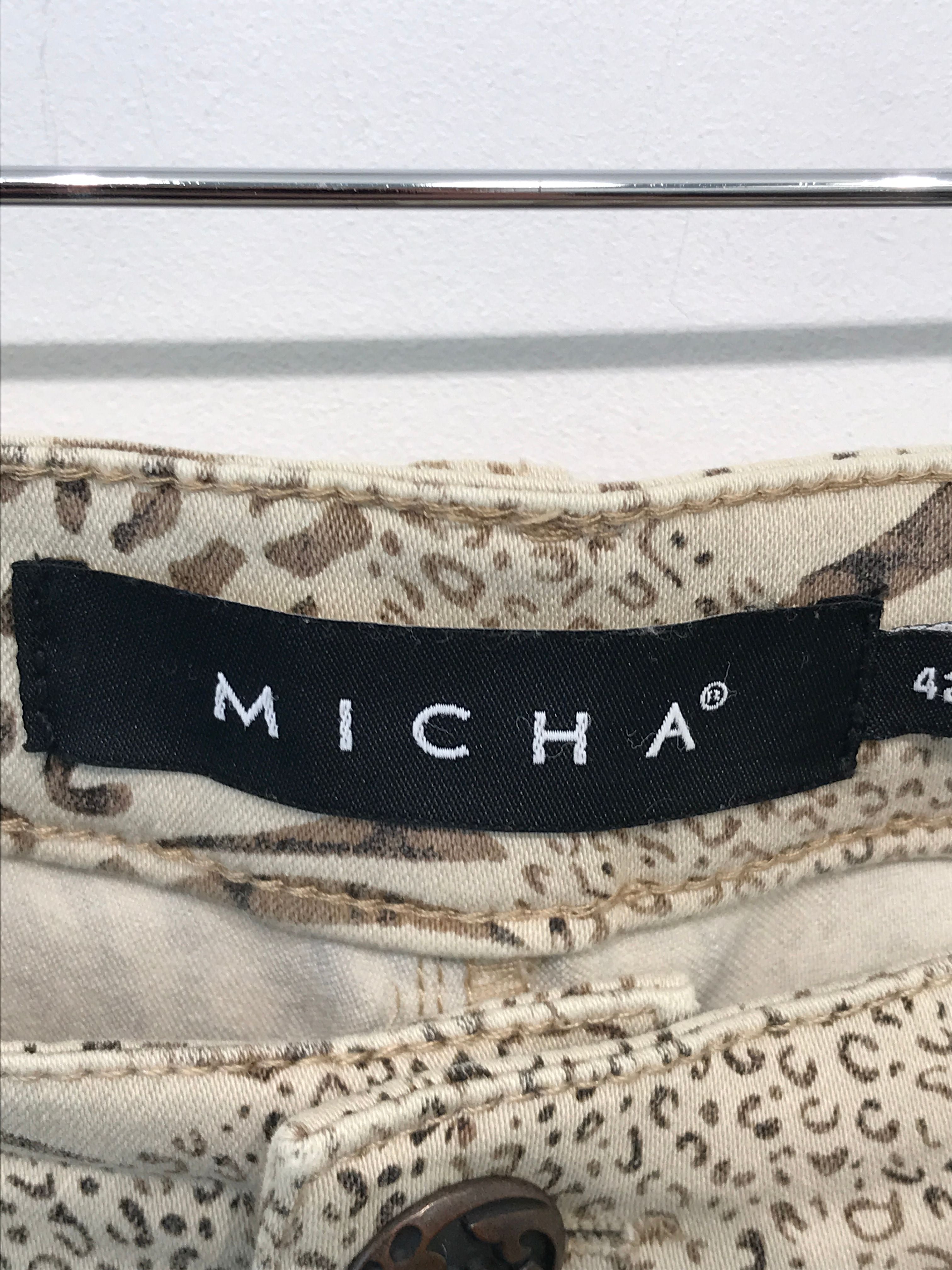 Micha Bukser