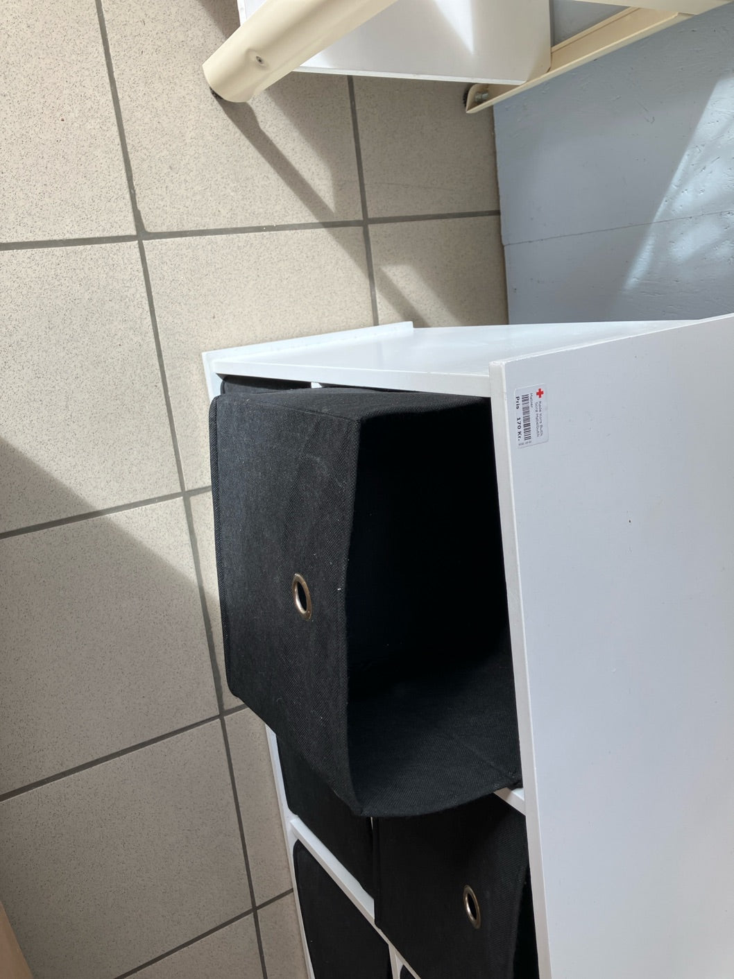 Kommode med stofbokse