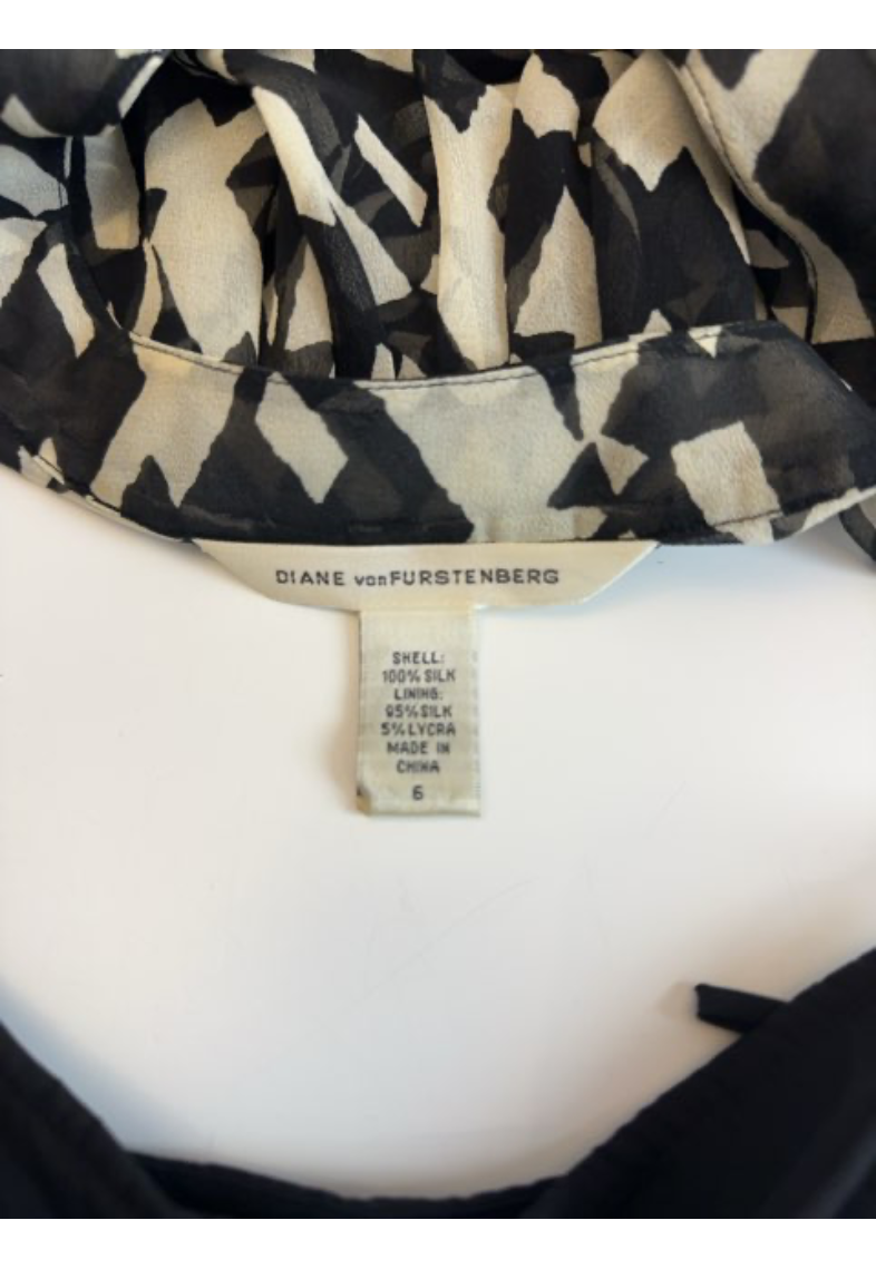 Diane von Fürstenberg silkeskjorte (B147)