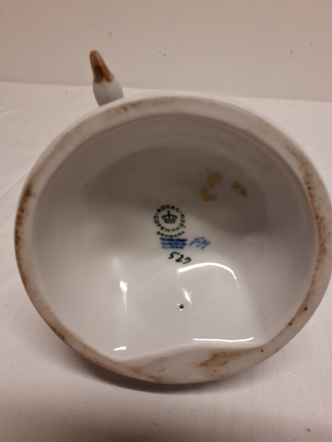 Royal copenhagen, Pige med gås