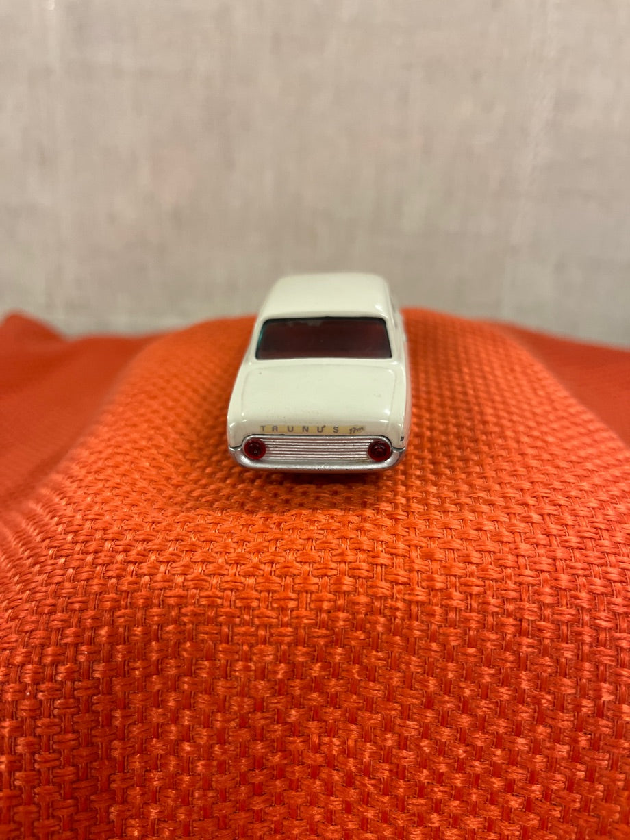 Tekno bil Ford Taunus 17M