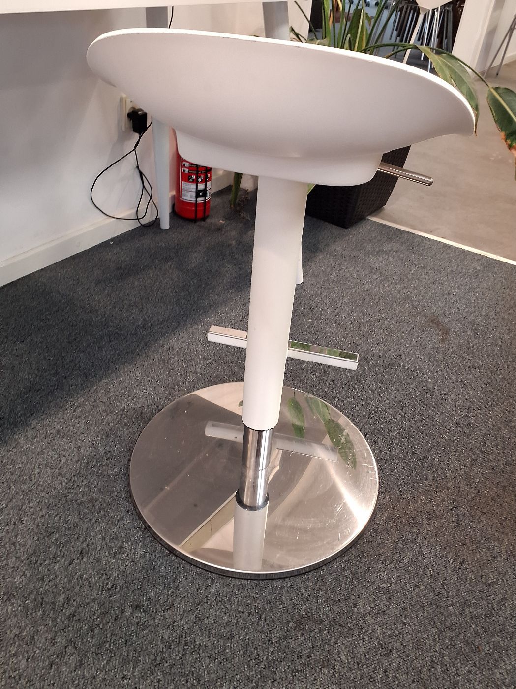Højdejusteret stol