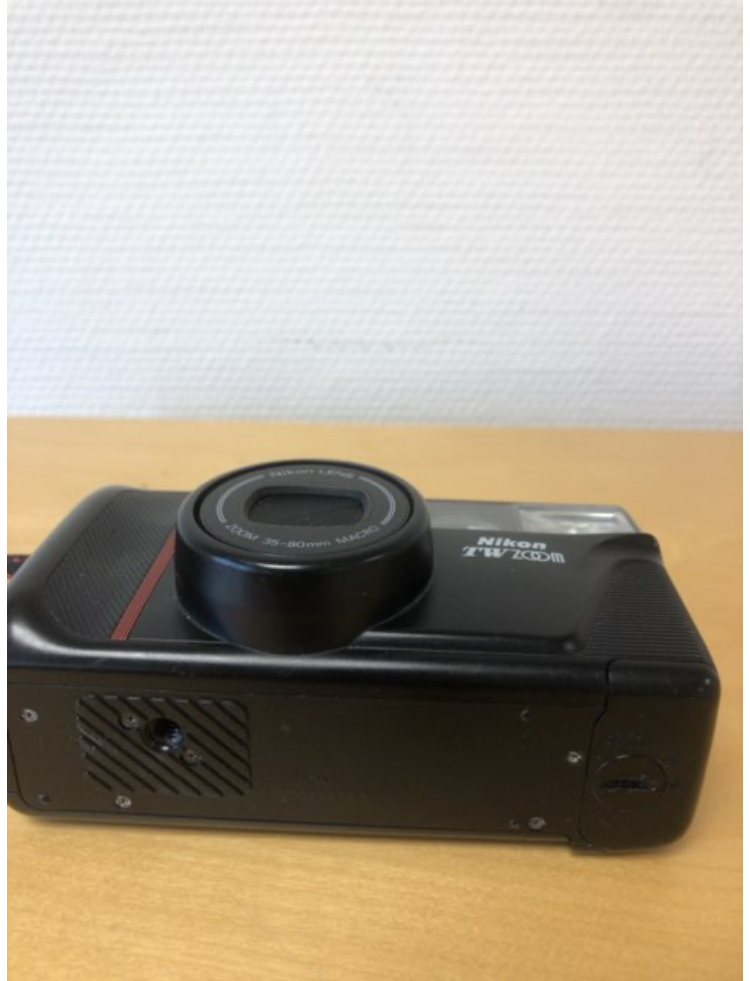 Nikon TW 200M kamera
