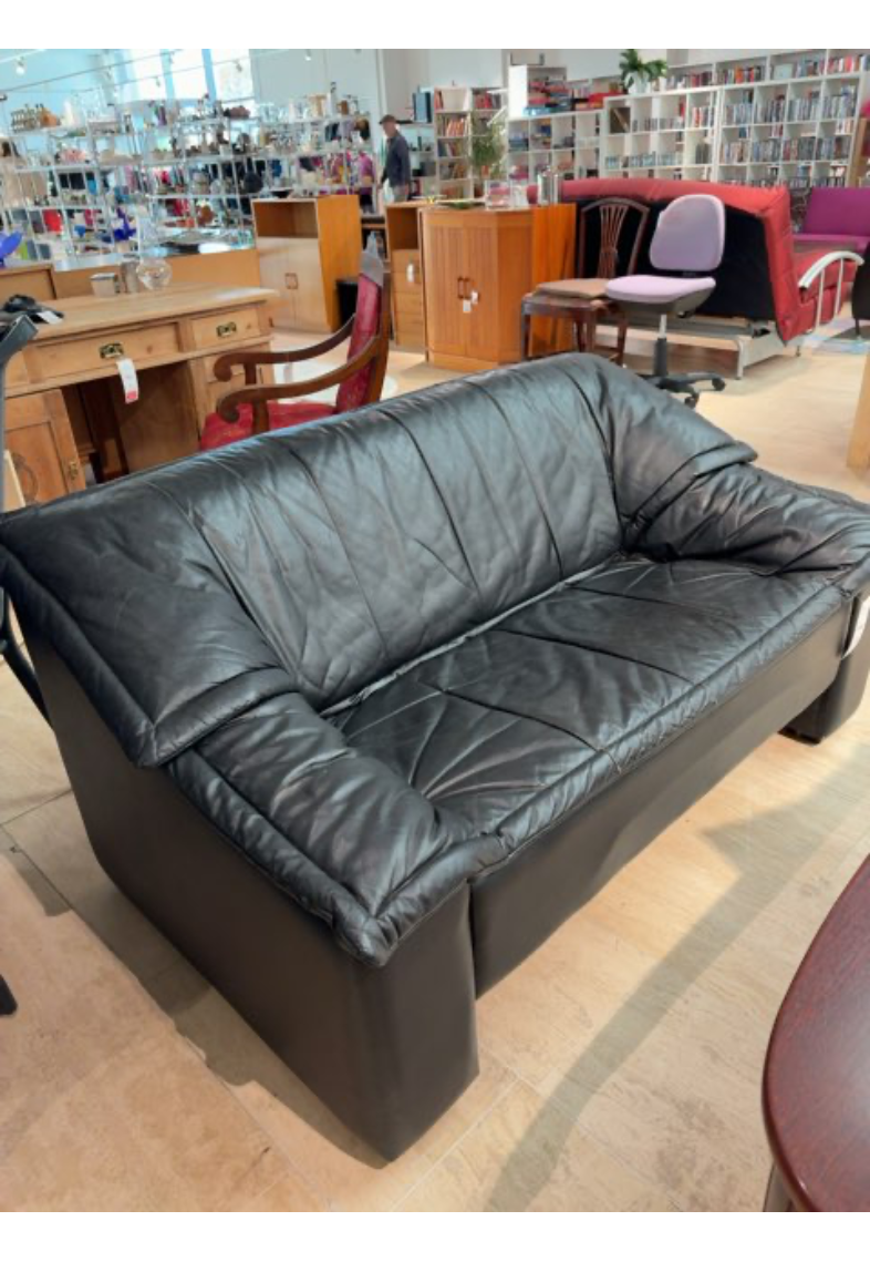 Lille sort lædersofa