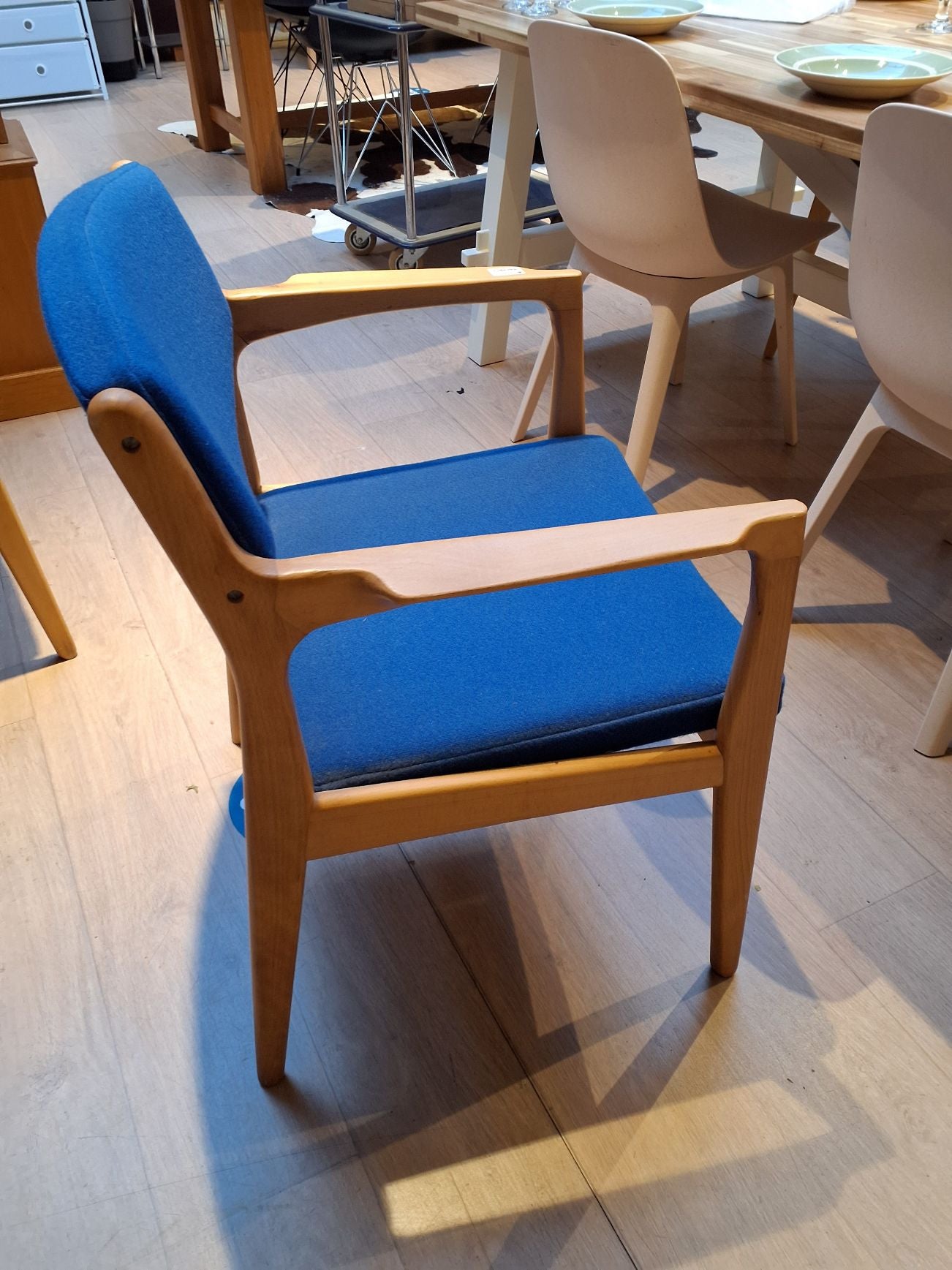 2 Erik Buch armstol