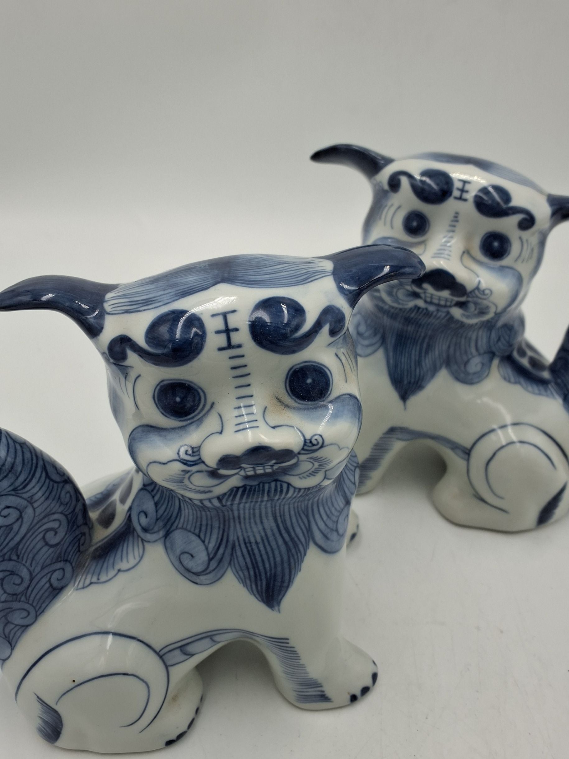 Kinesiske porselæns hunde