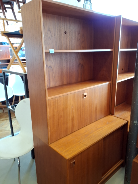Reolsystem i teak