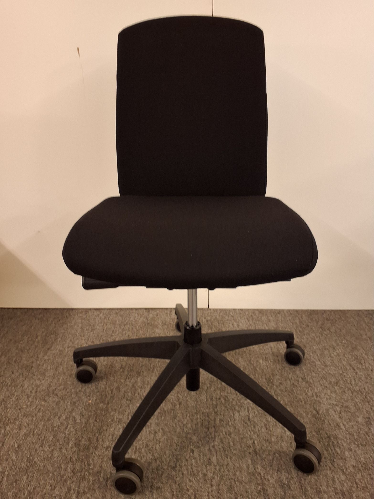 Kontorstol Duba B8 - 5062