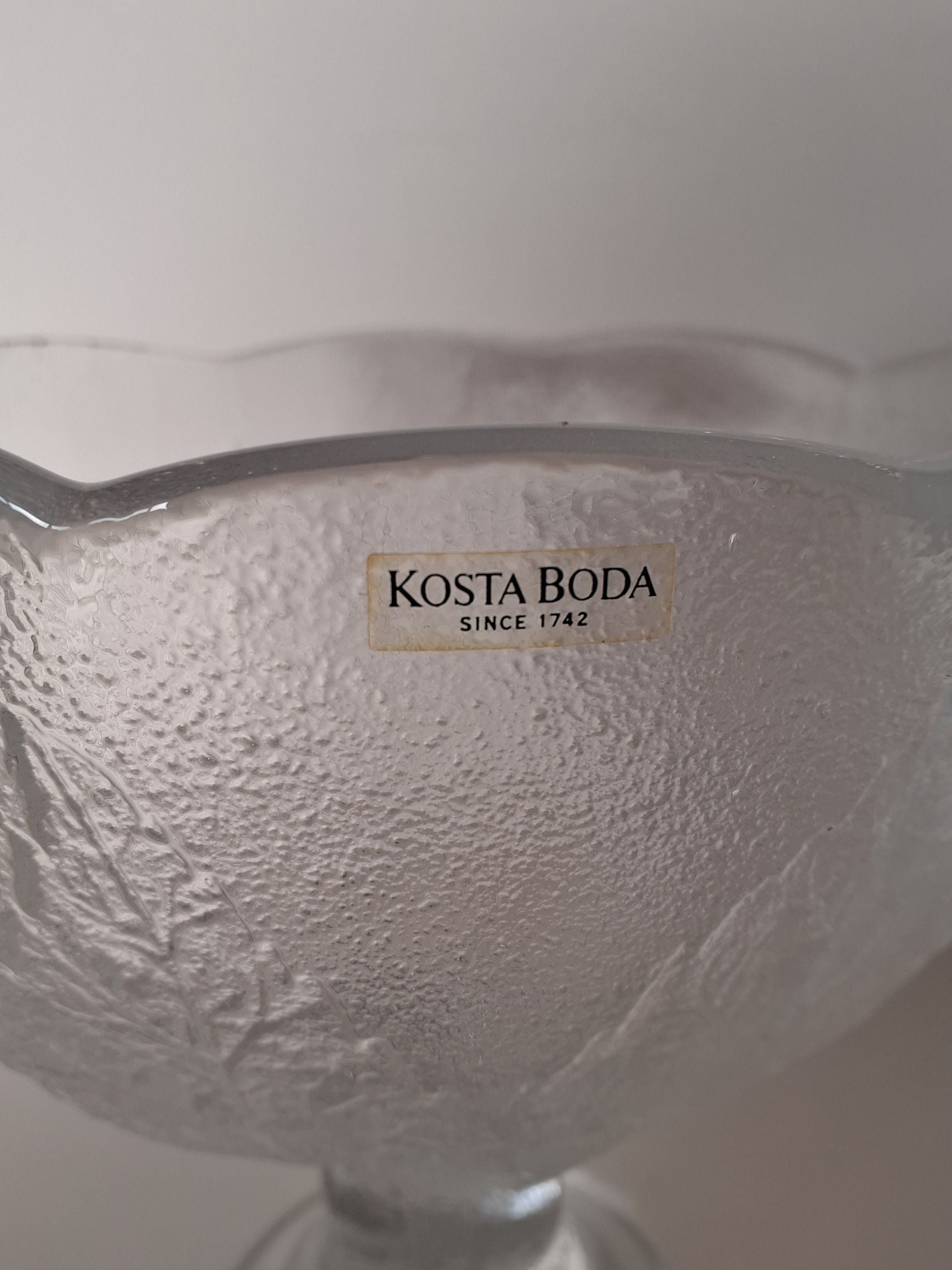 Kosta Boda skål på fod