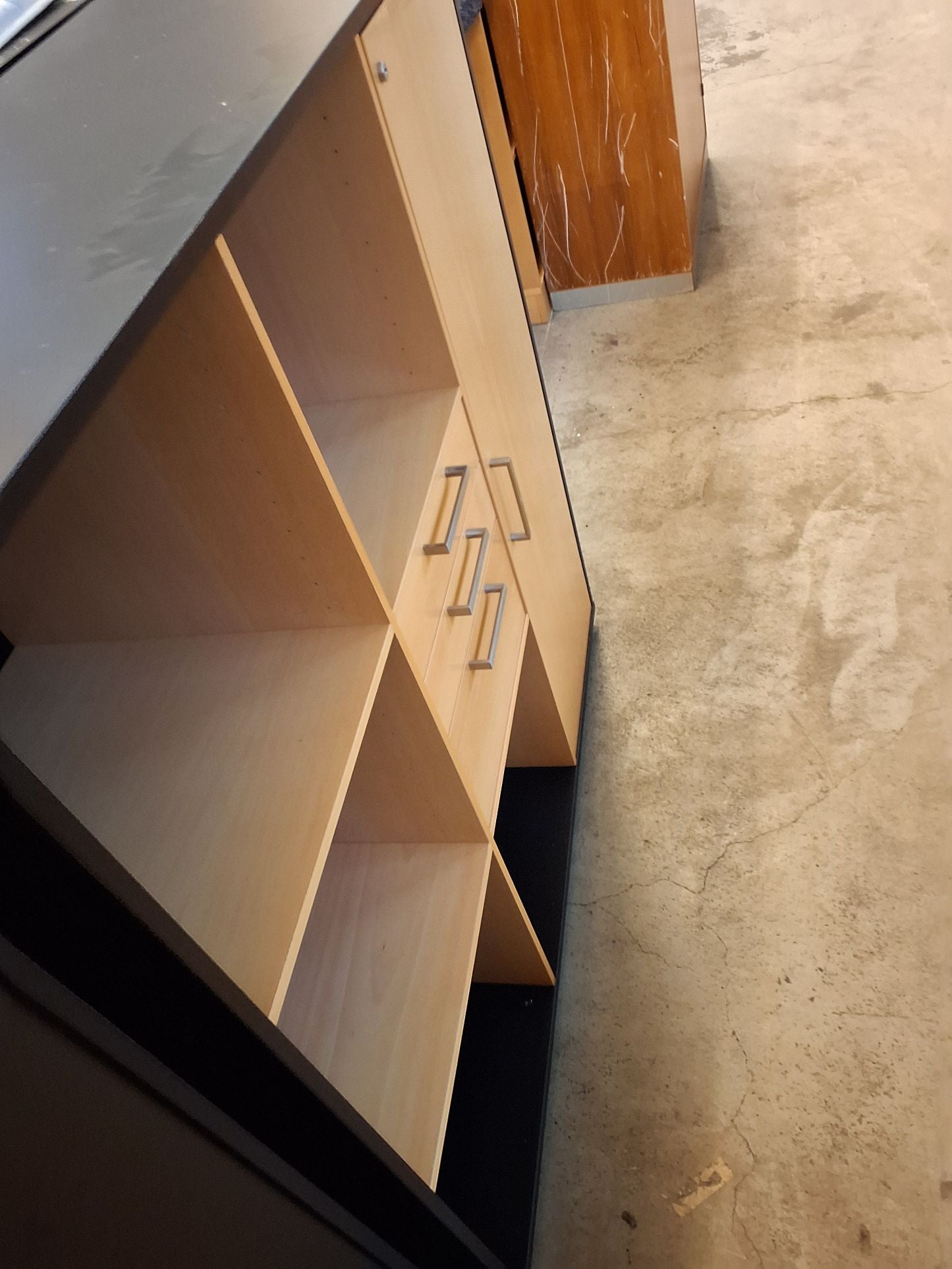 Kontor reol u/nøgle