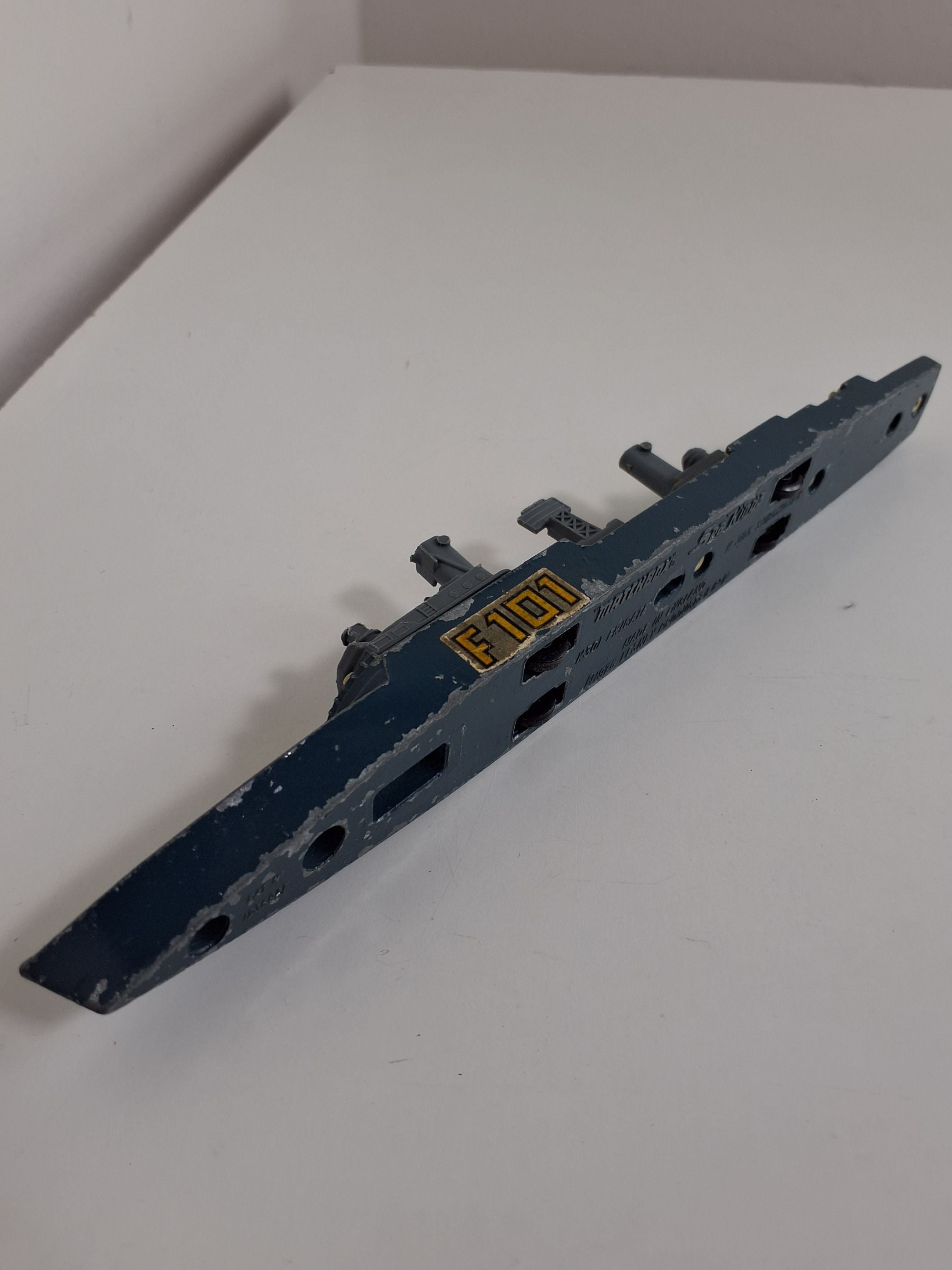 Matchbox beige Sea Kings Frigate