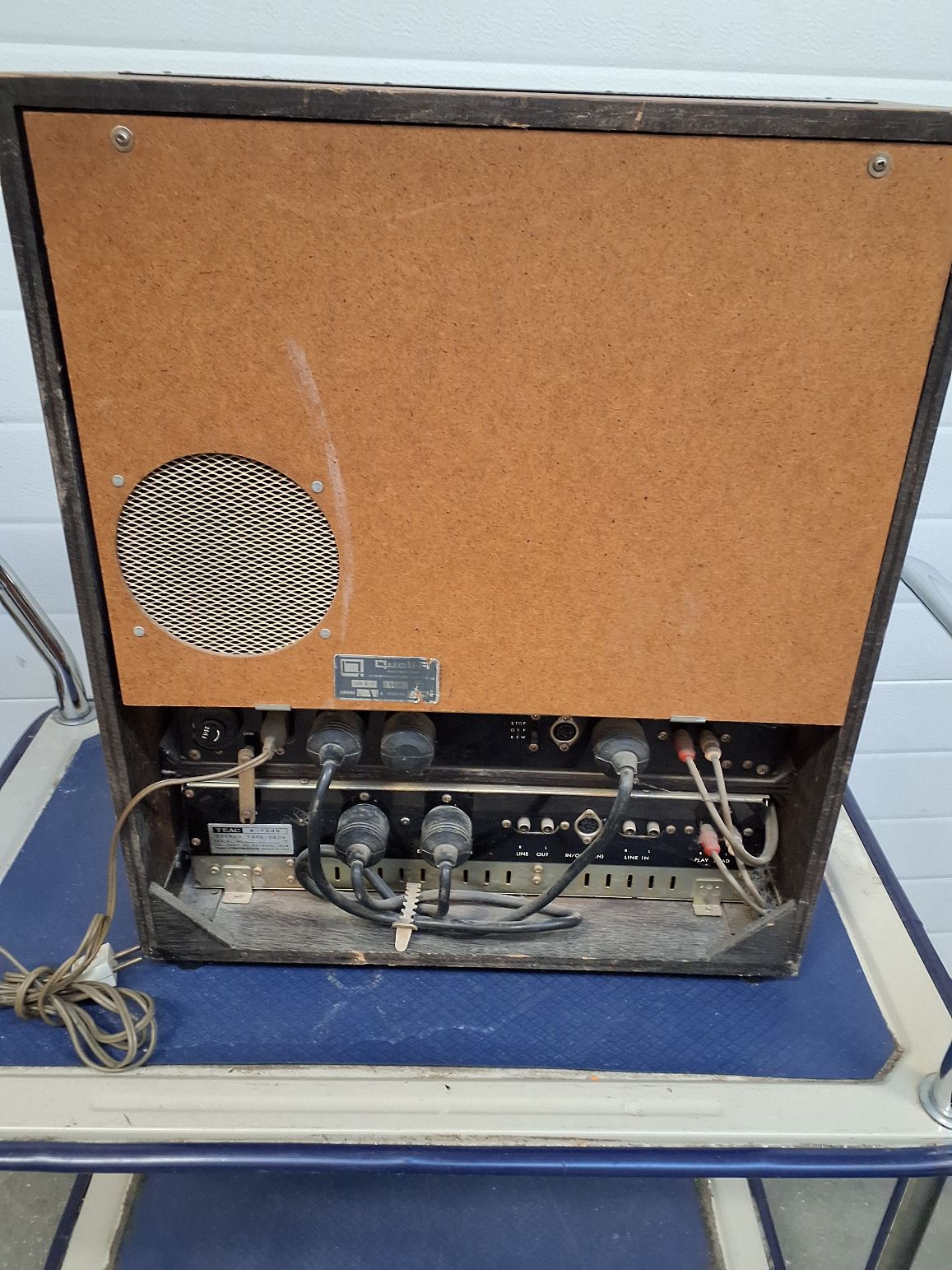 Teca A-7030 (defekt)