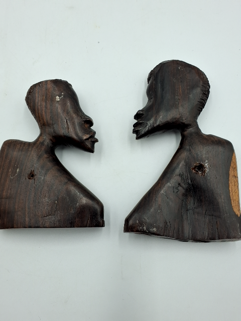 2 Afrikanske figurer i træ