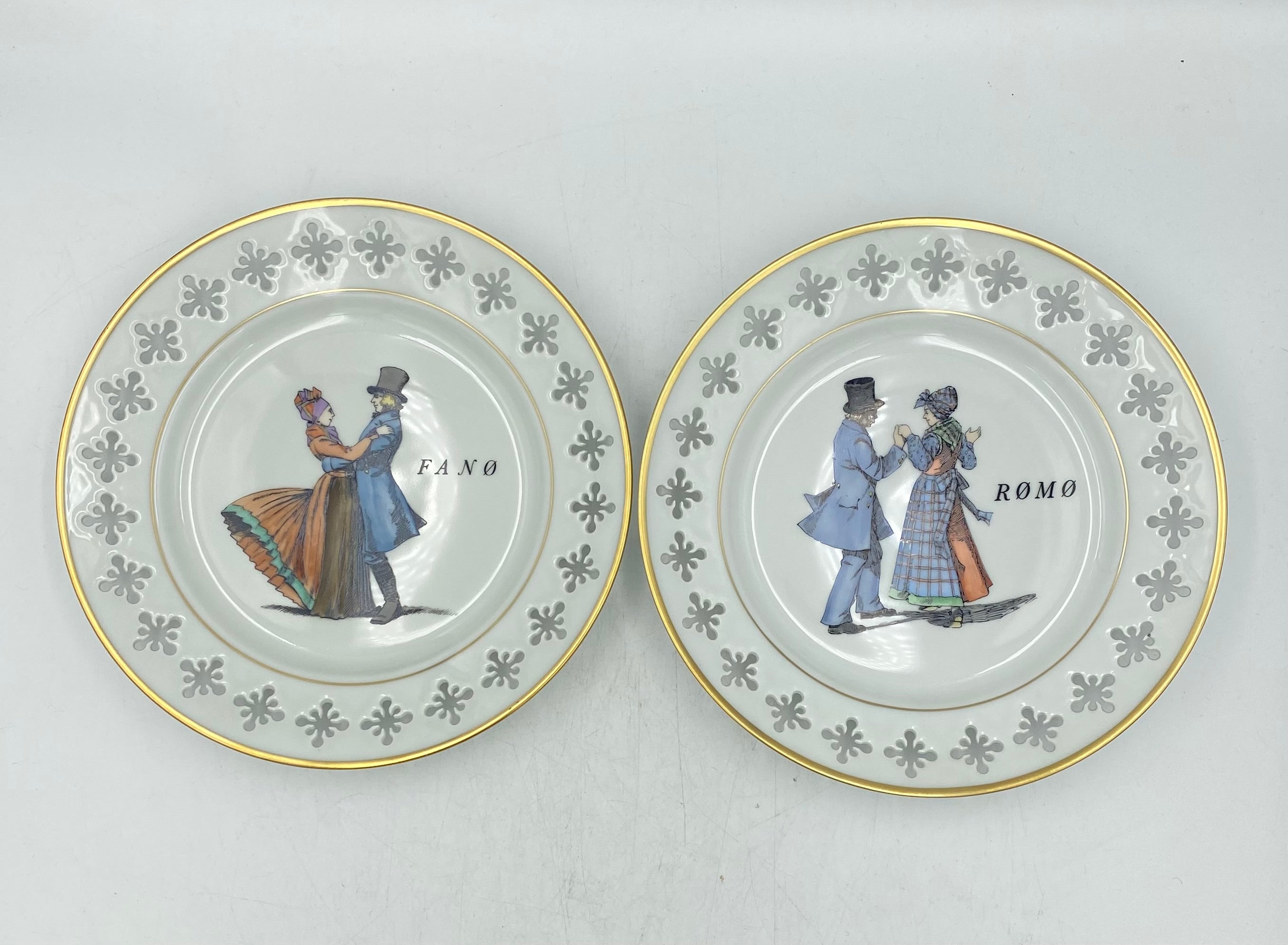 B&G - Folkedansere 4 stk. platter