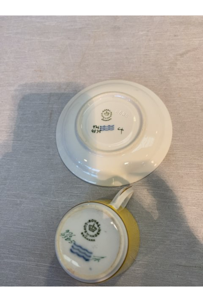 Royal Copenhagen gul