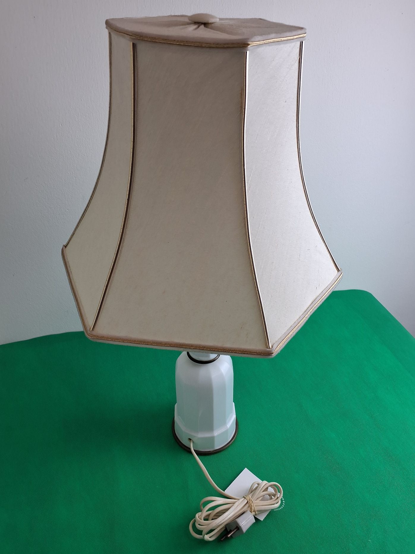 Vintage bordlampe hvid
