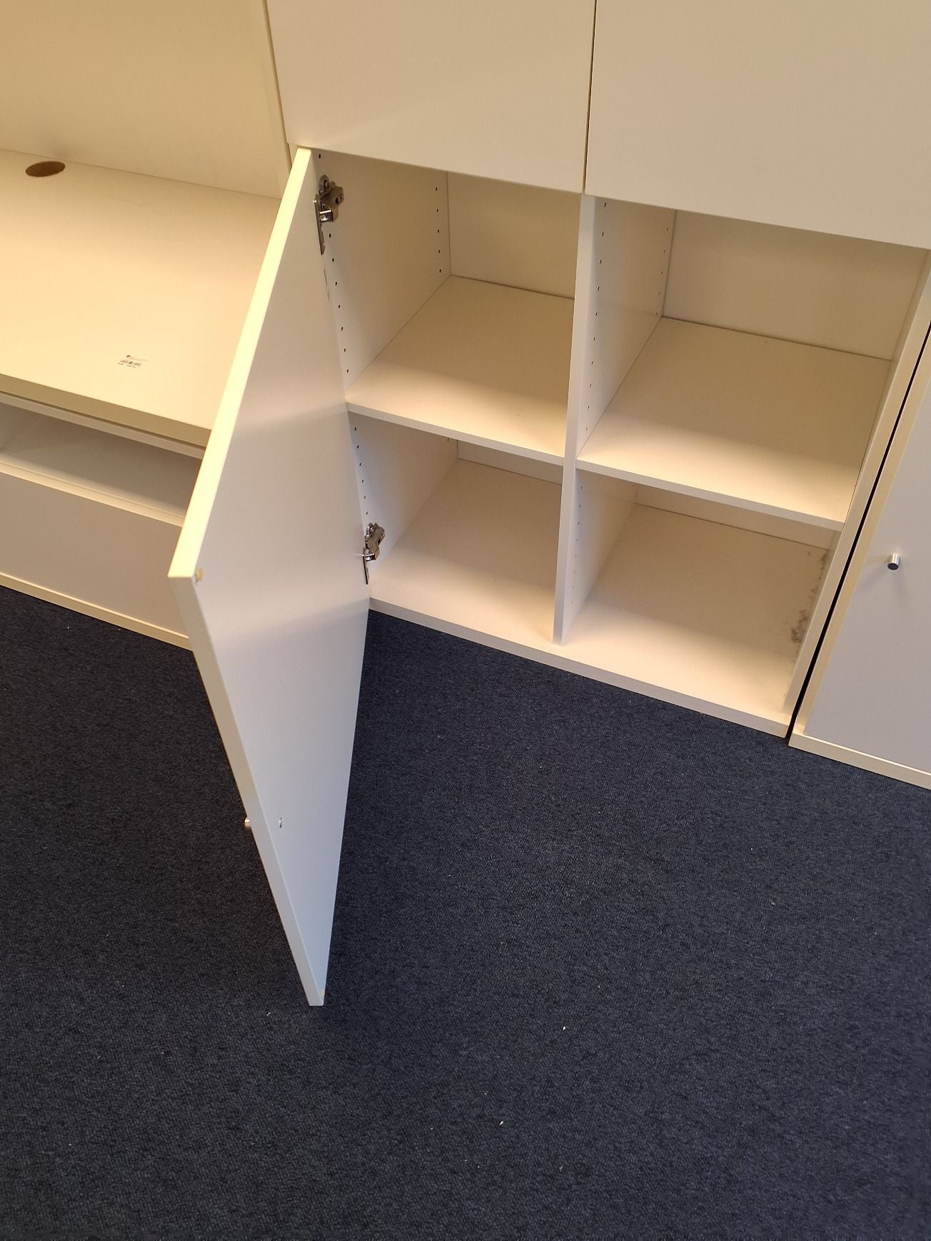 Heøj reol med 6 skuffer og 2 skabe