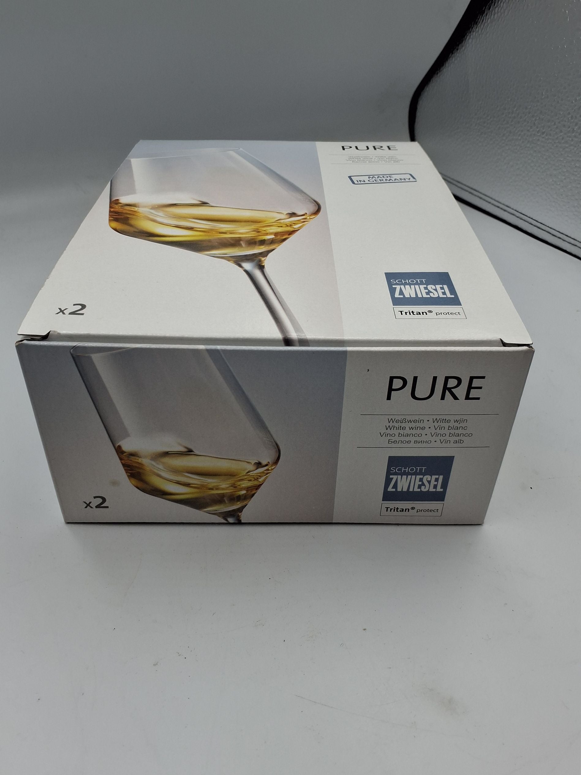 2 st hvidvin glas ihver kasse