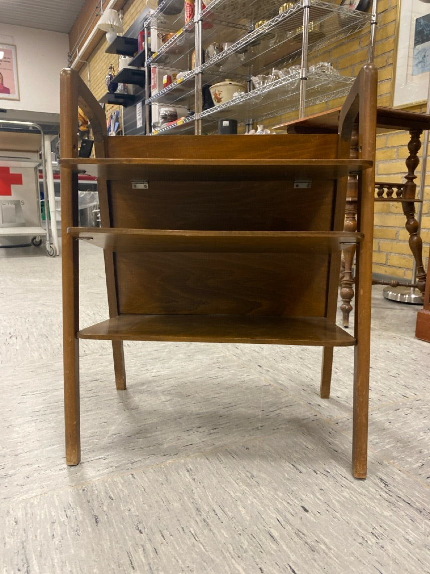 Lille retro sidebord / avisbord