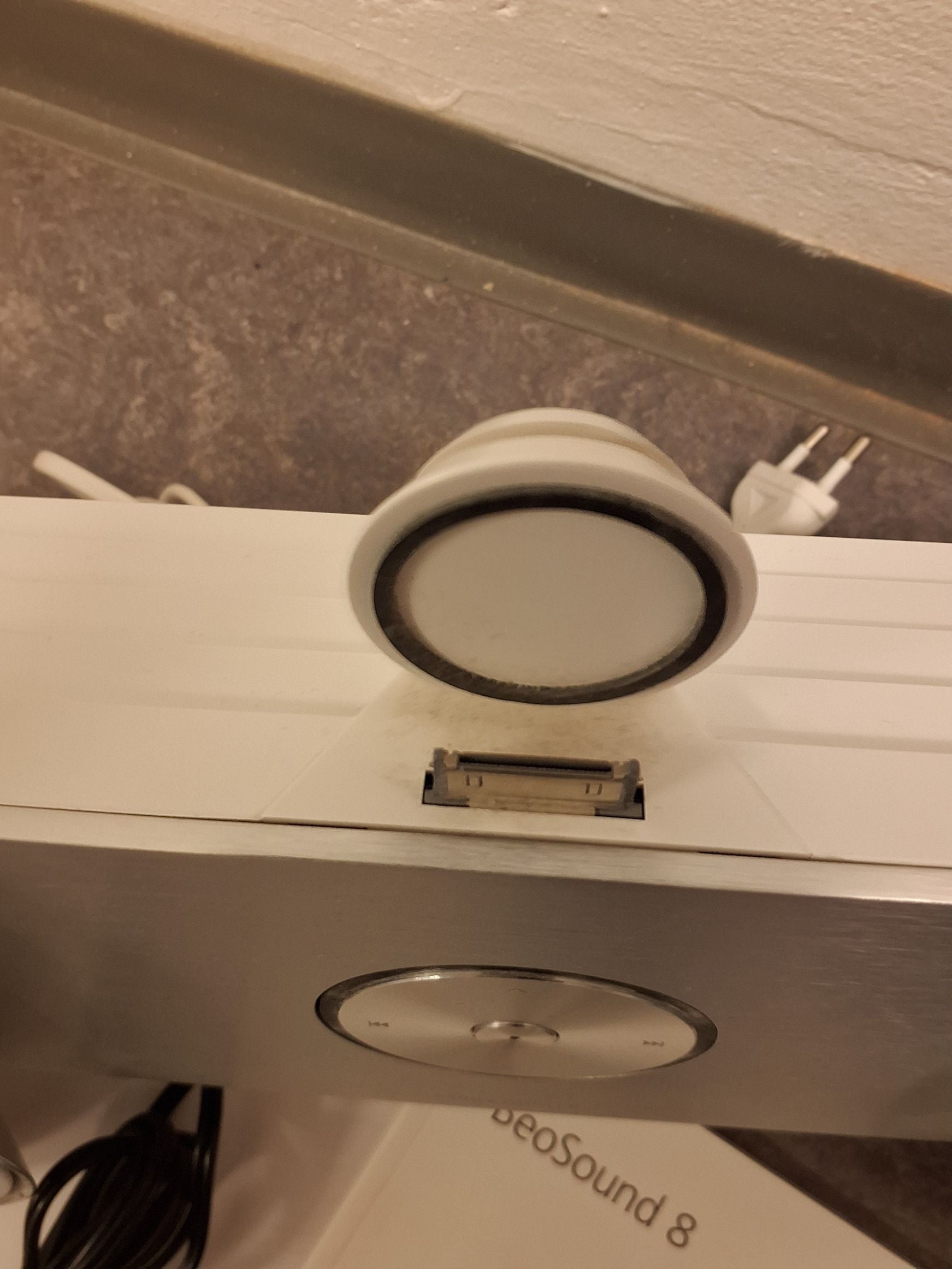 Beosound 8