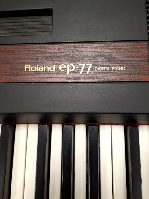 Roland ep-77 DIGITAL PIANO