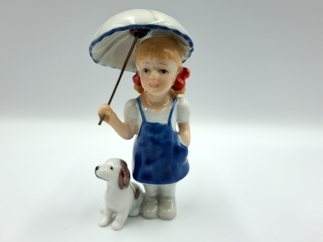 Royal Copenhagen "Pige med hund"