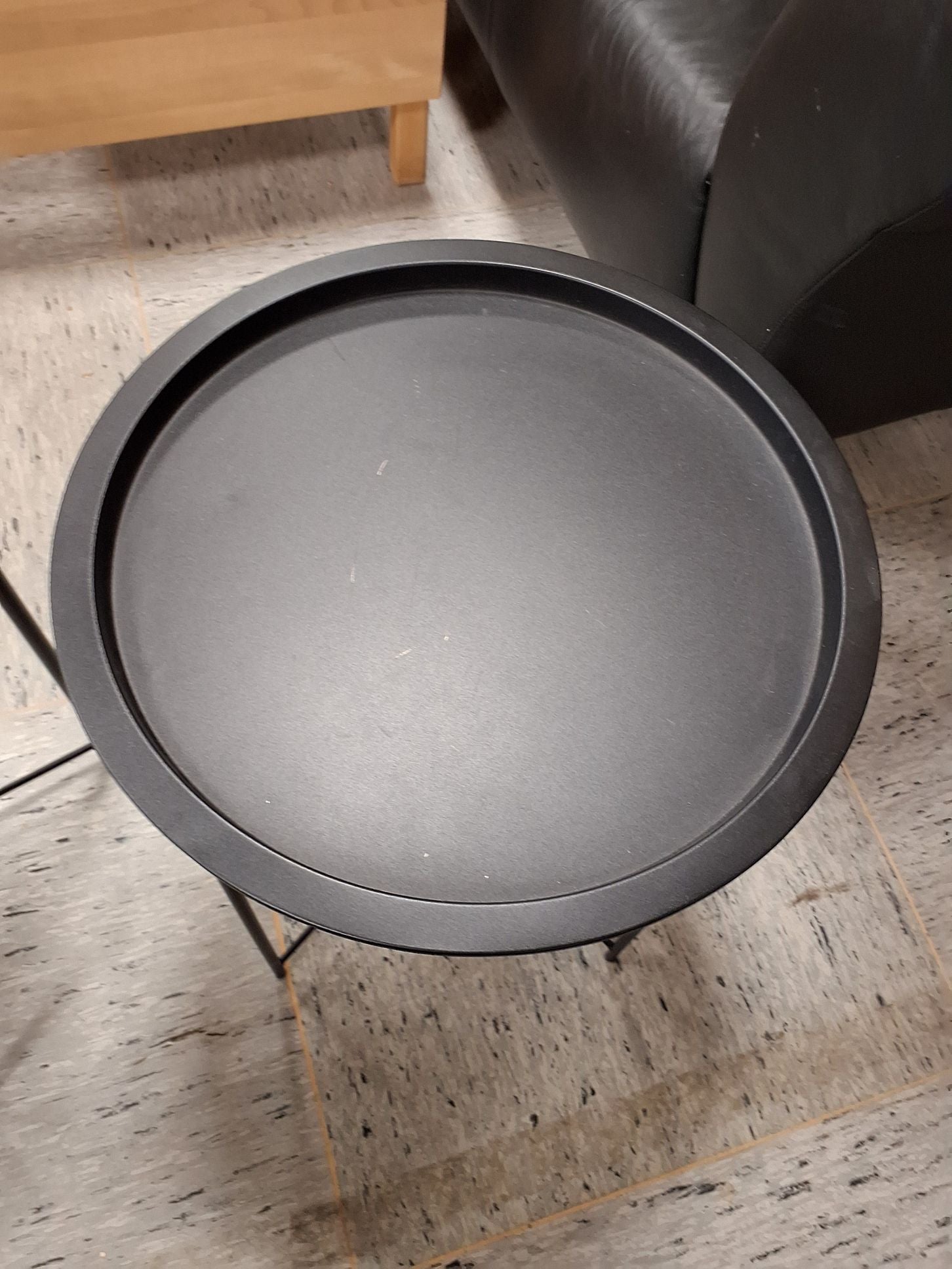 Rundt metal sofabord