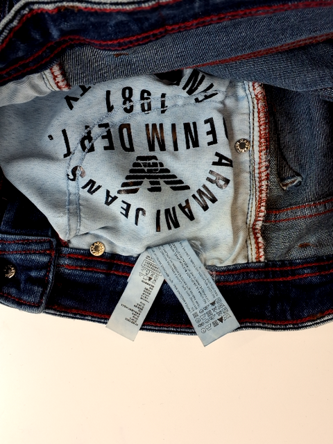Armarni Jeans