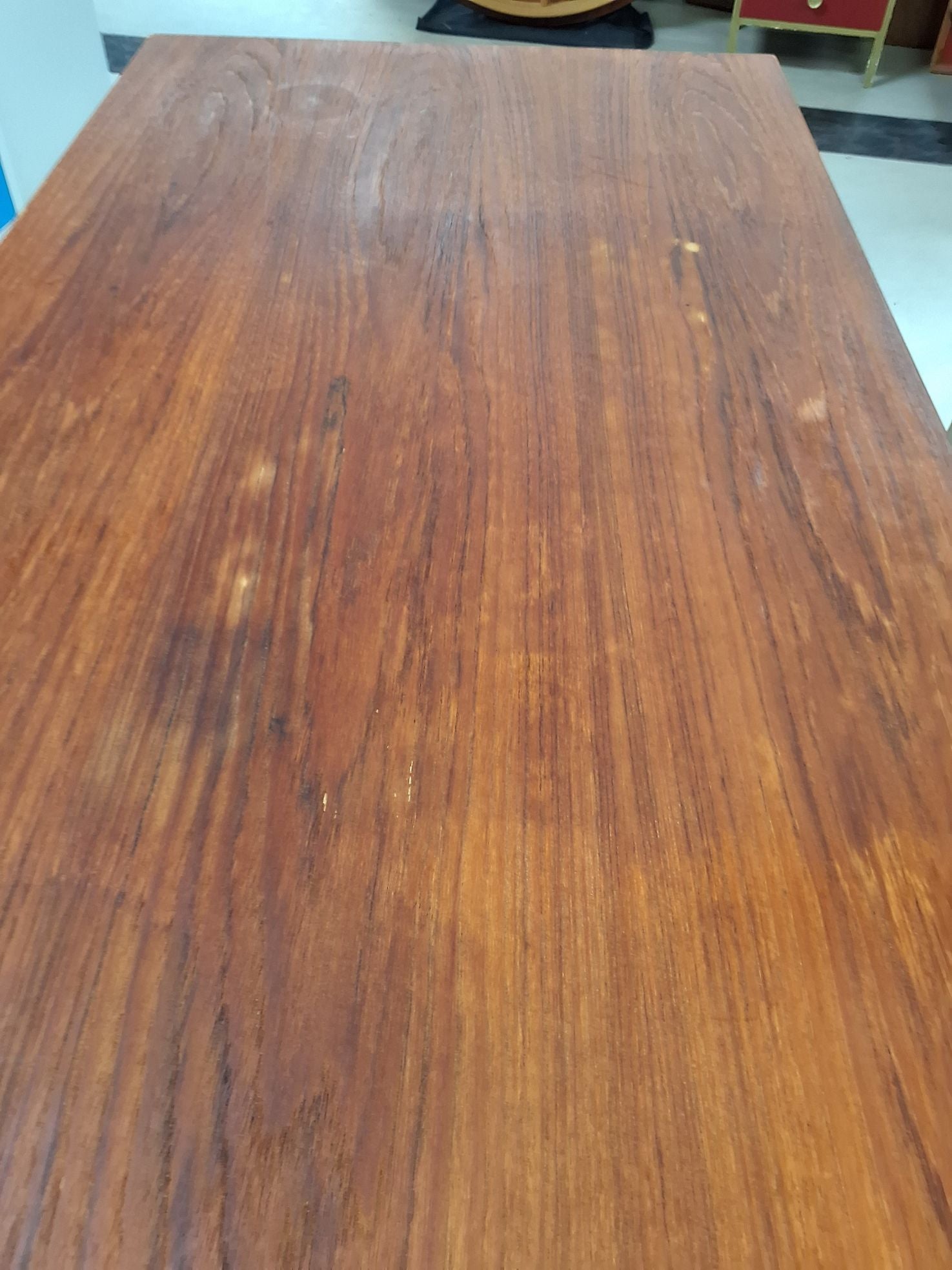 Teak træs skrivebord