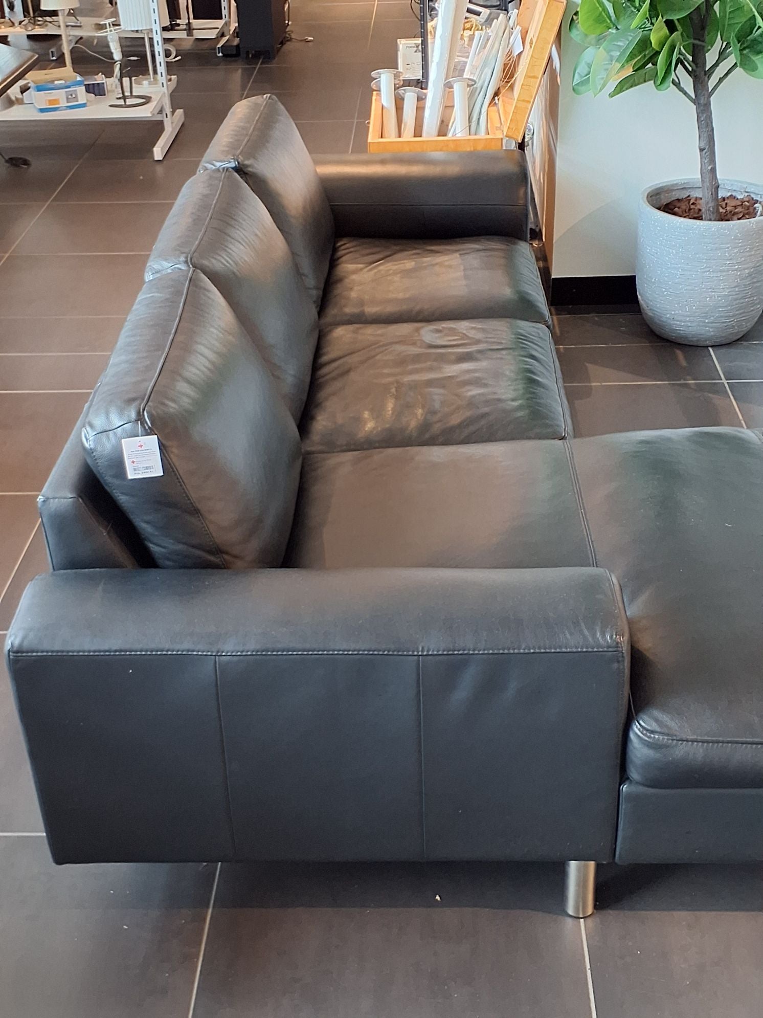 Hjørnesofa i sort læder