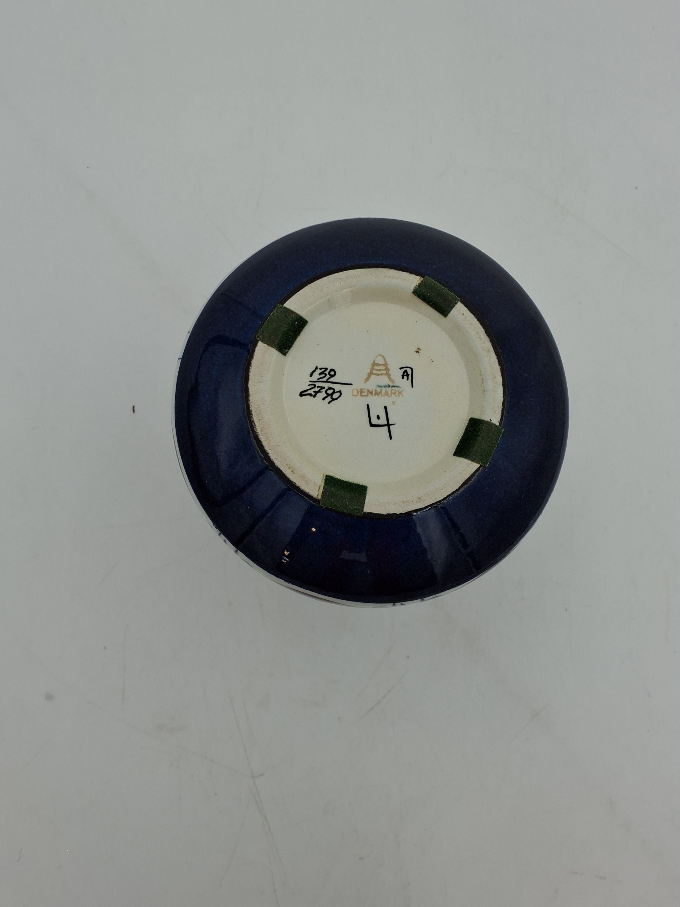 Royal Cop.Tenera fajance vase