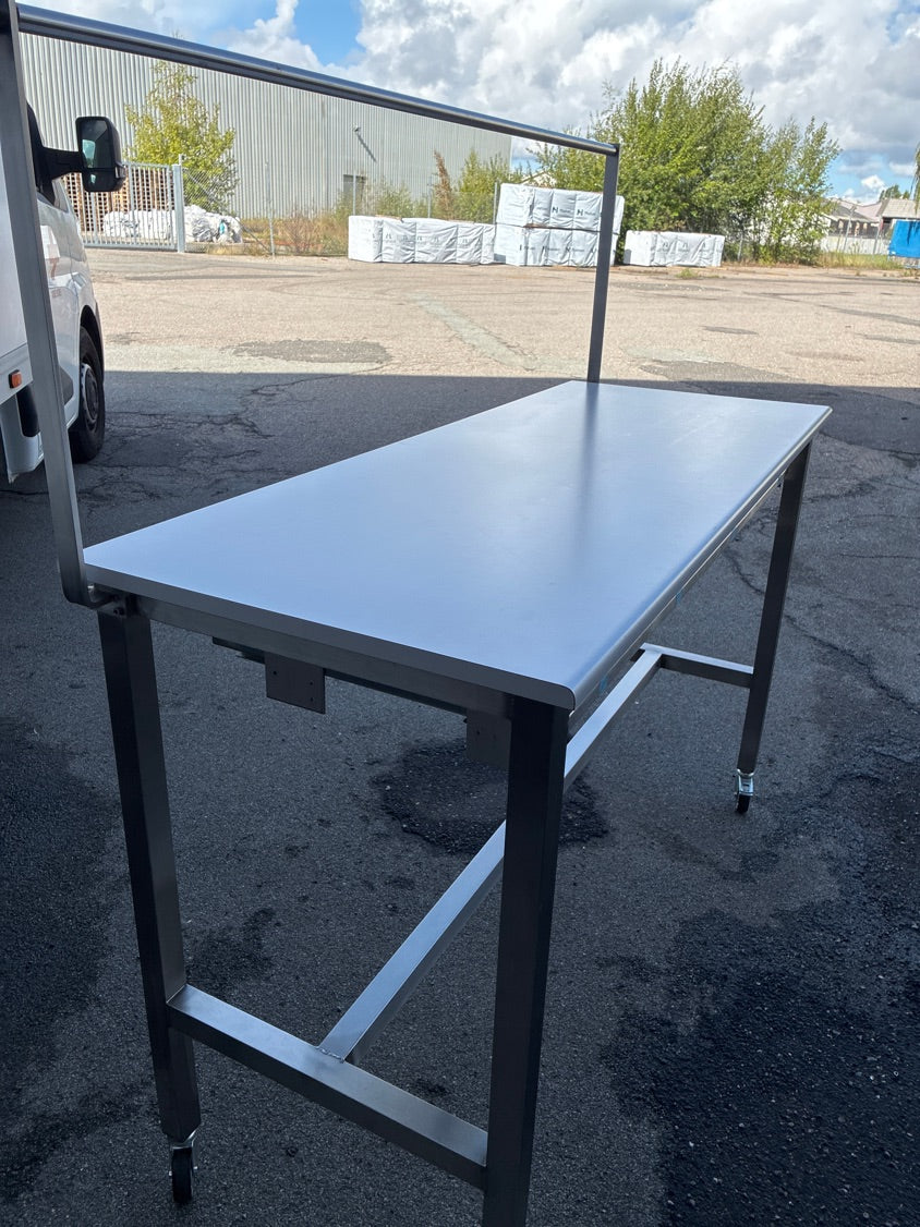 Rustfri stålbord med muligheder
