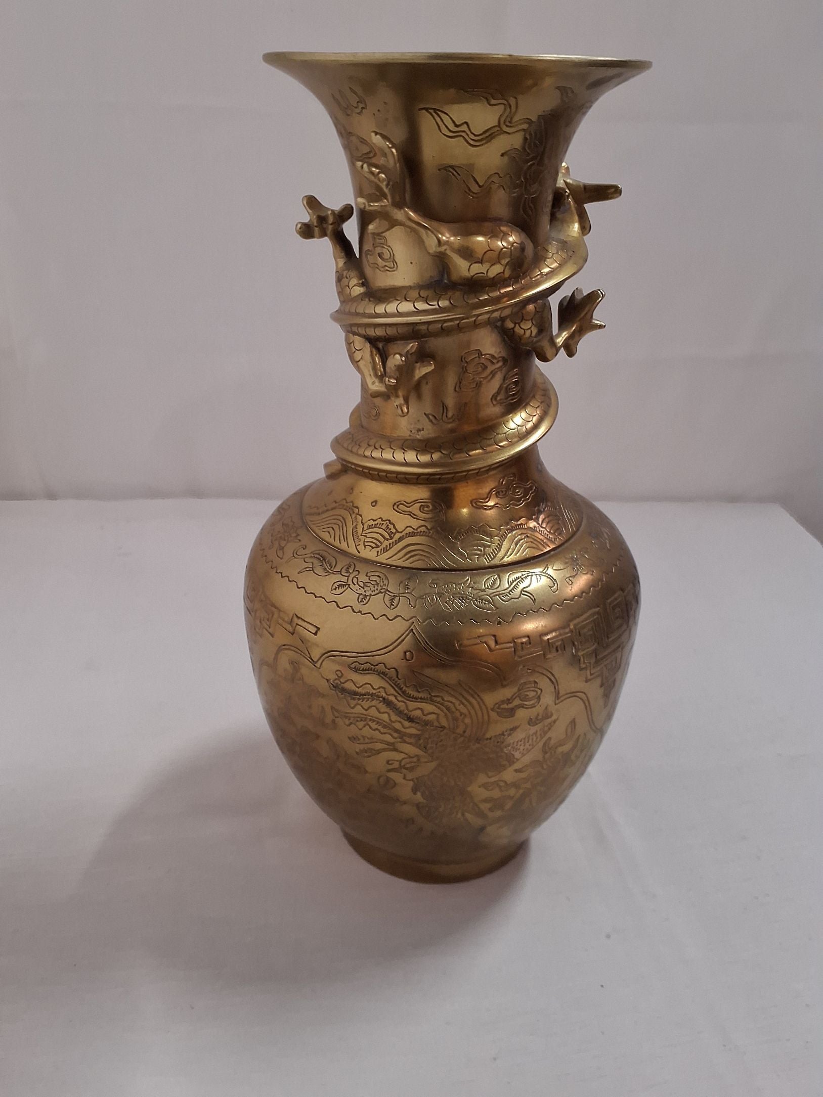 Kinesisk messingvase