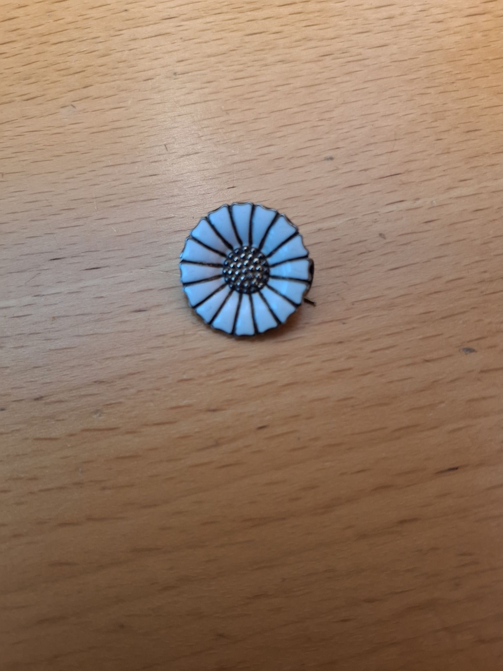 Georg Jensen, Marguerit broche