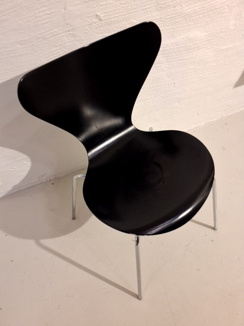 Arne Jacobsen 3107 syver stol