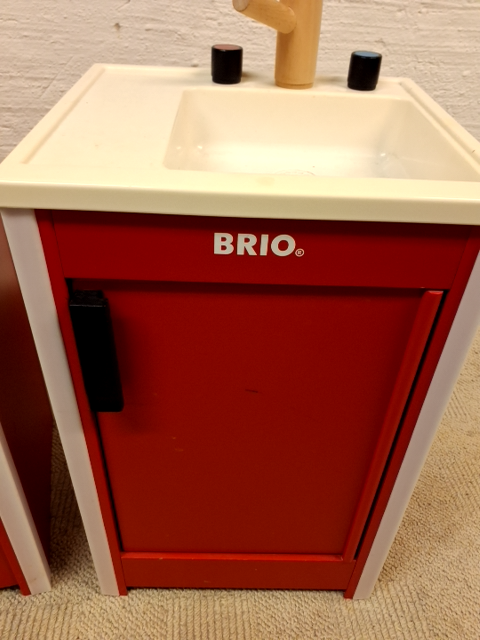 Brio Legekomfur samt håndvask til køkken