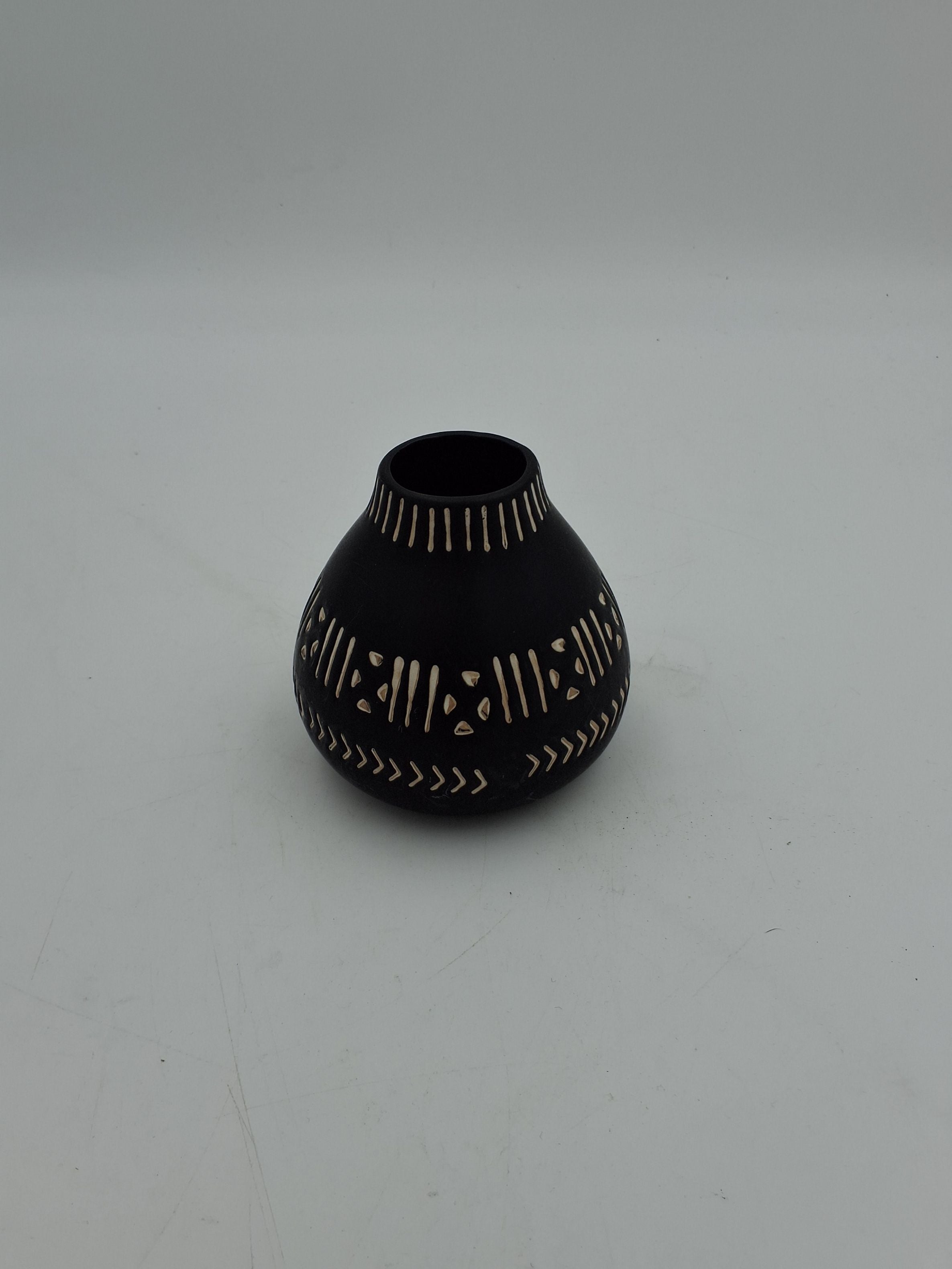 Keramik vase med mønster