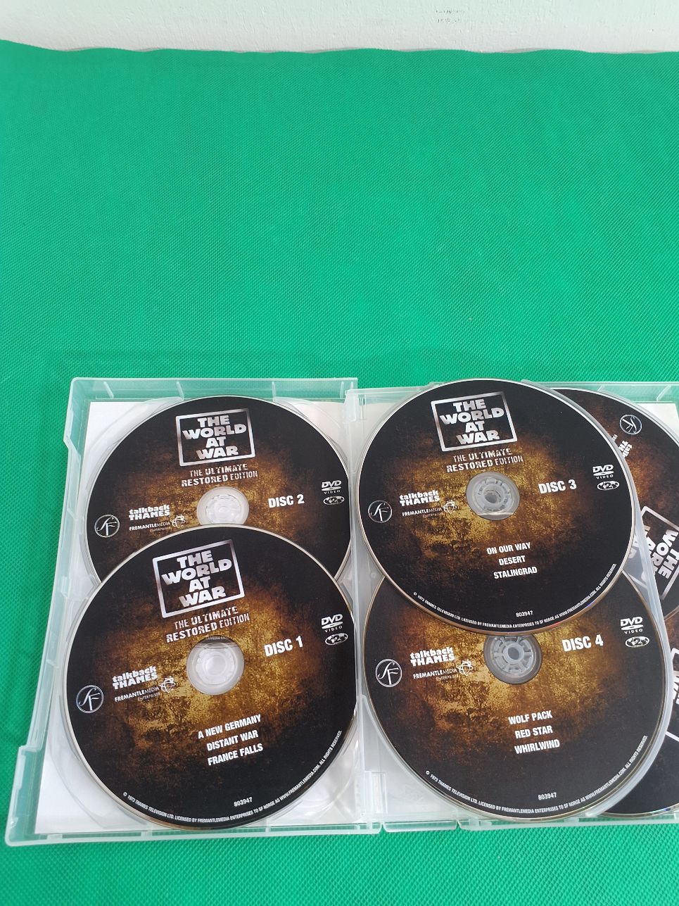 DVD: The world of war the ultimate restored edition