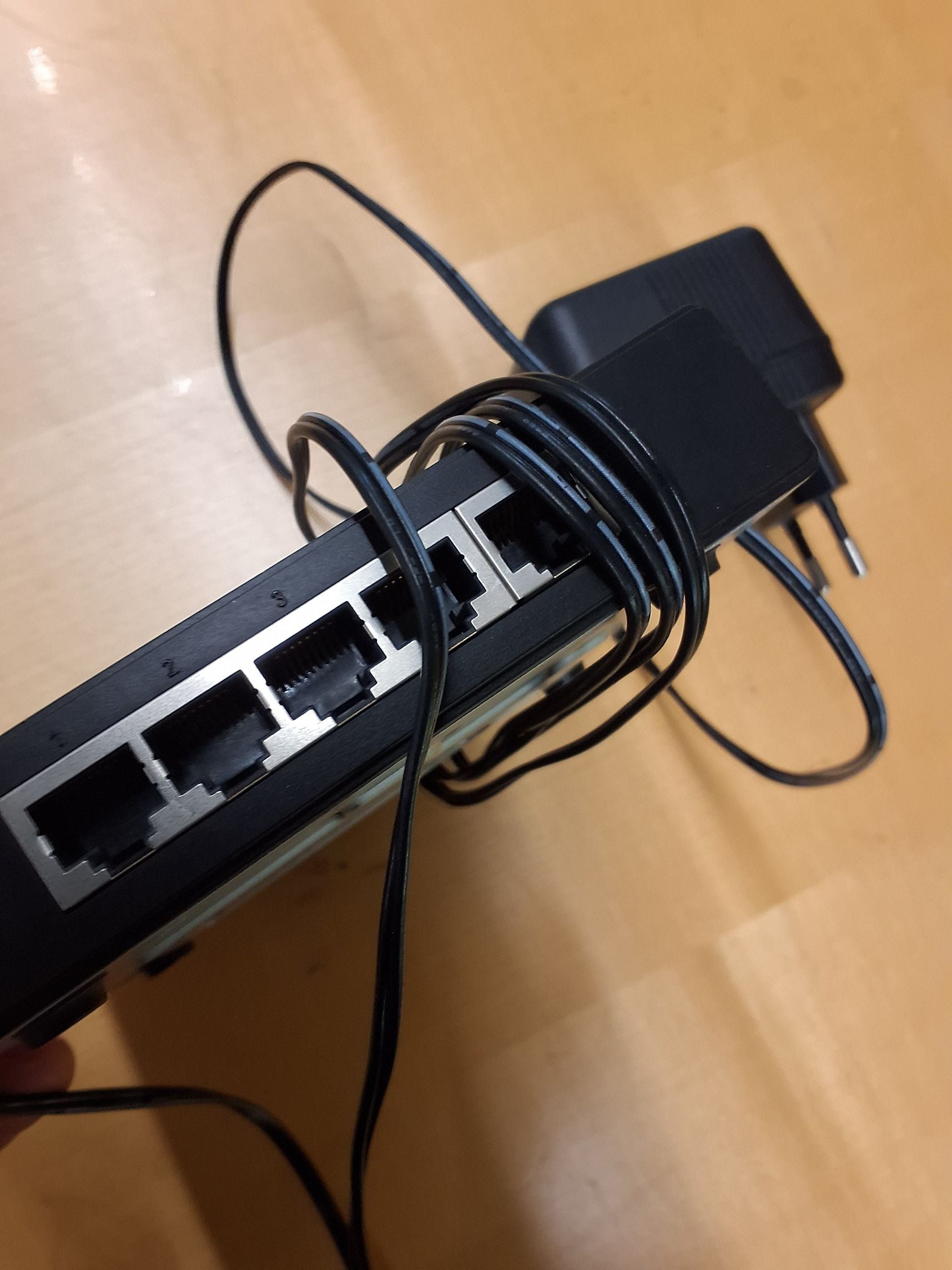 Netværks switch Linsys - 9523