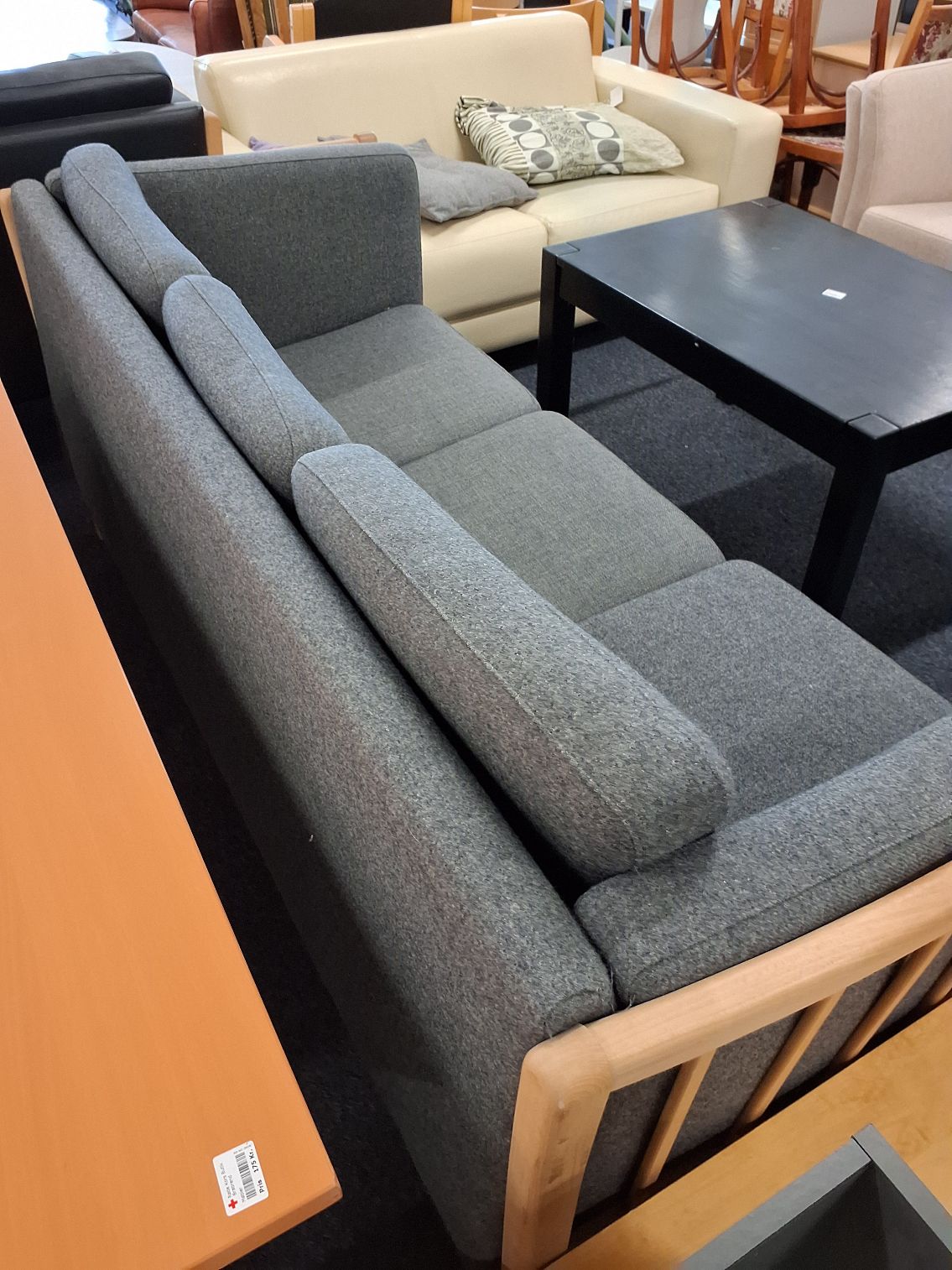 Grå sofa
