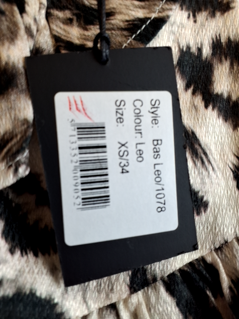 Ravn Shorts (R694)
