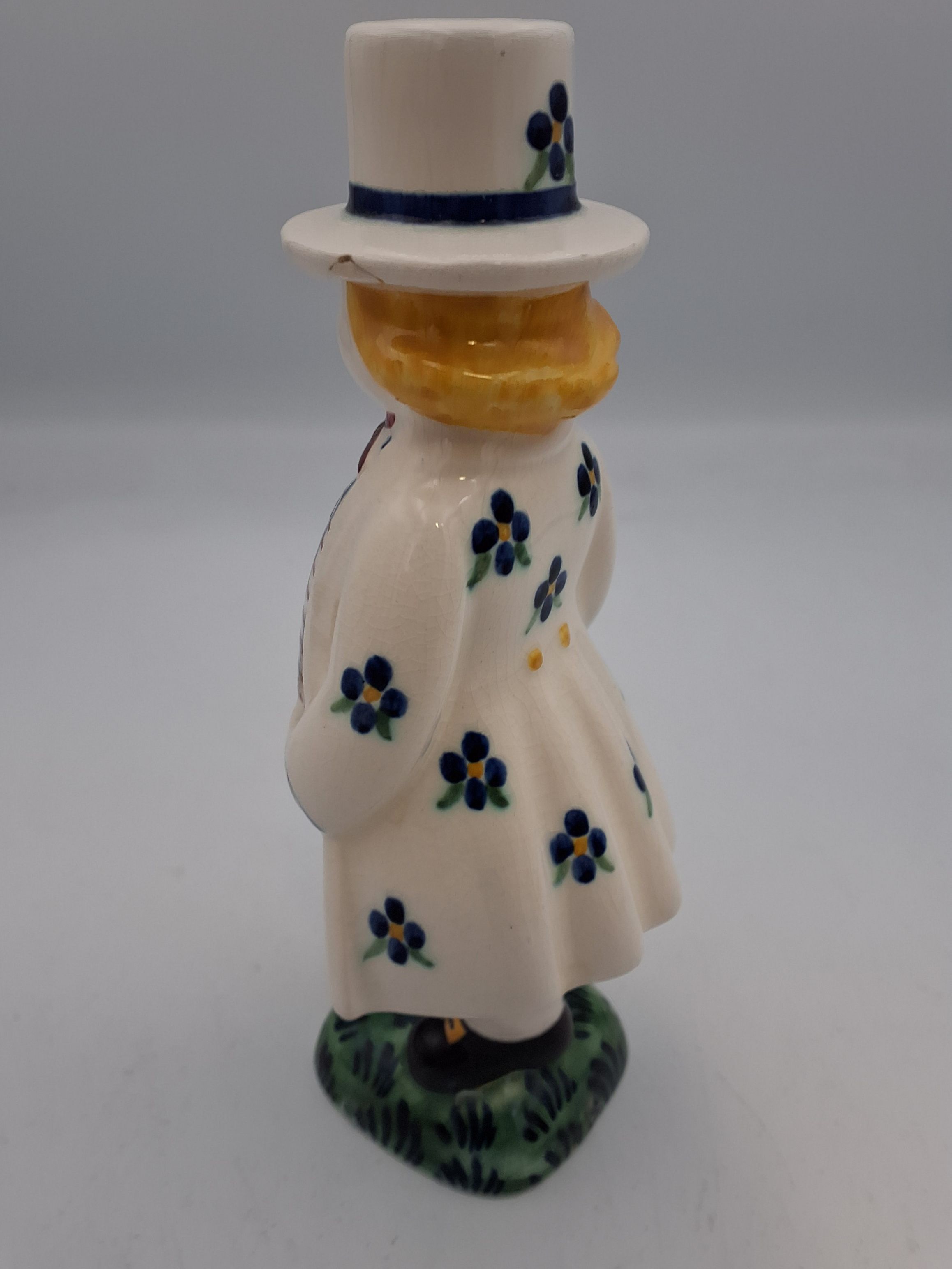 Bondeknøs Hans, Alminia fajance figur