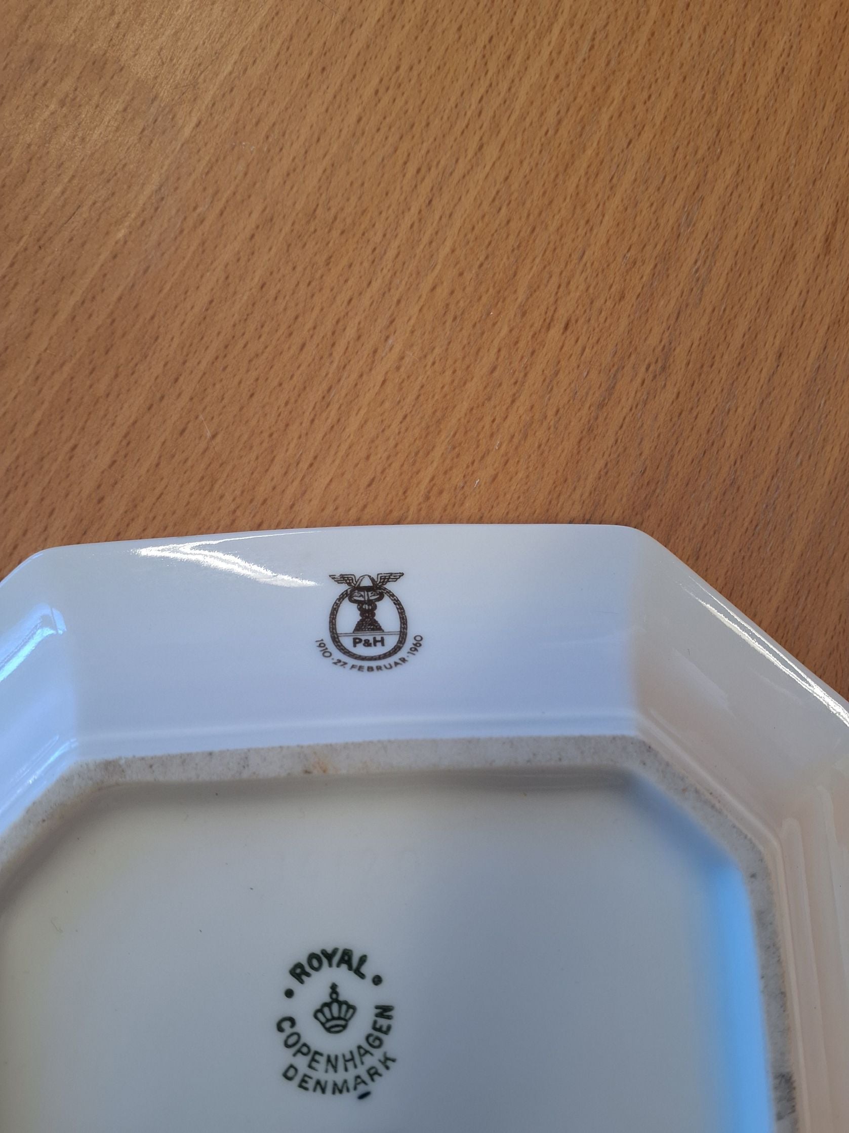 Royal Copenhagen - slotmotiv med guldkant