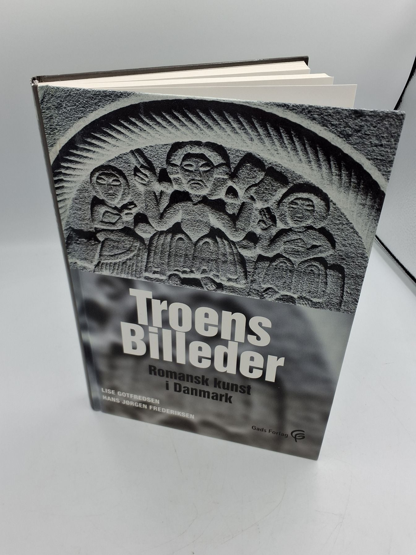 Bog: "Troens Billeder"