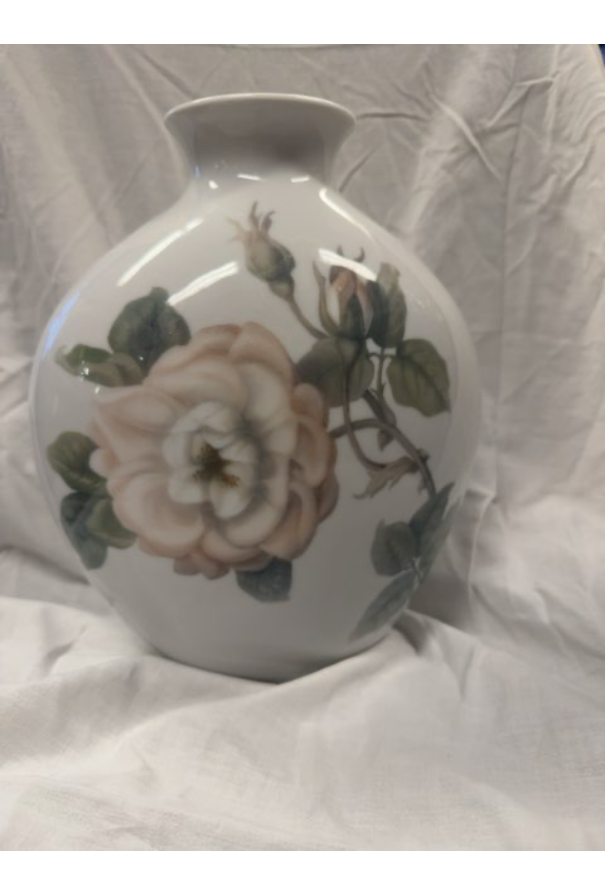 B&G vase