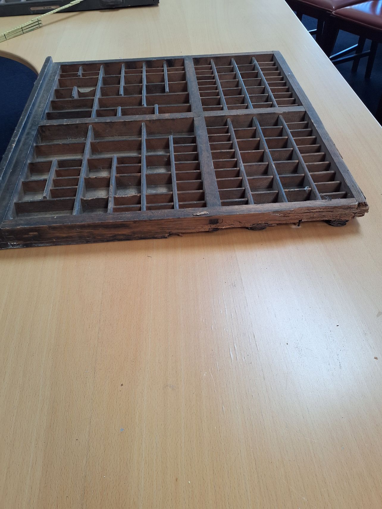 Vintage sættekasse