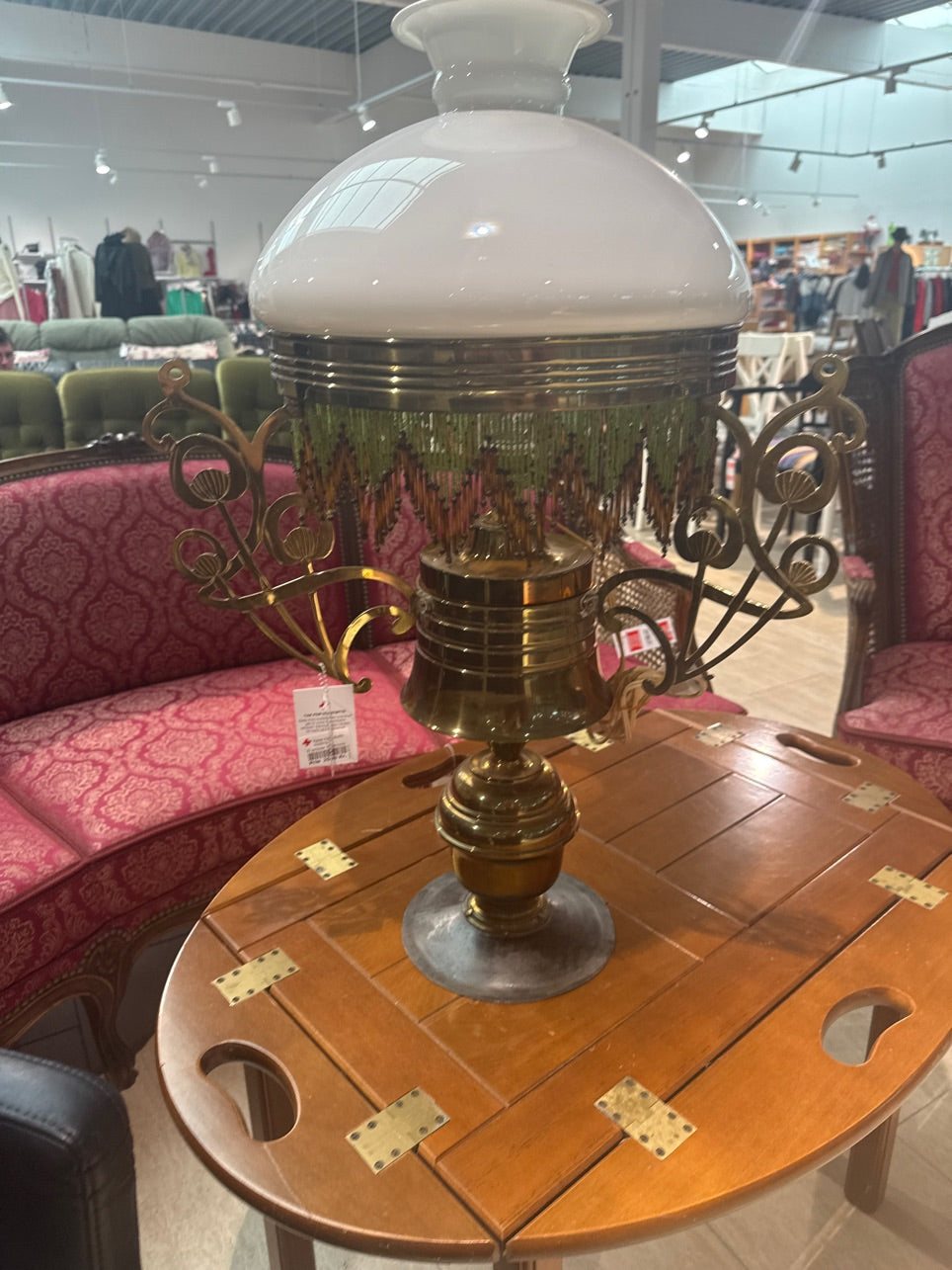 Lampe på metal fod